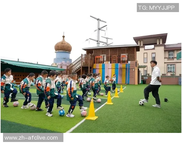 幼儿园足球活动促进儿童身心发展与团队合作能力提升的探索与实践 幼儿园足球活动促进儿童身心发展与团队合作能力提升的探索与实践